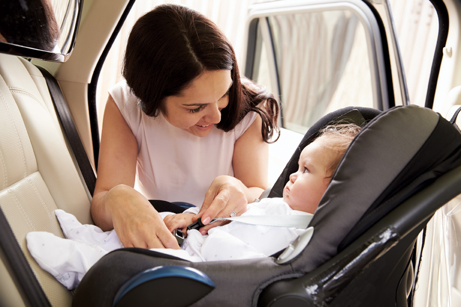 Seguridad del bebé, cómo escoger una cuna segura - State Farm®