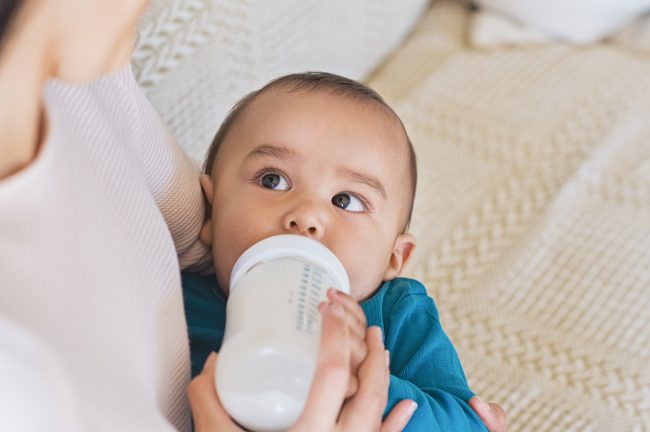 How Much Milk Should A Toddler Drink? (Parent Guide)