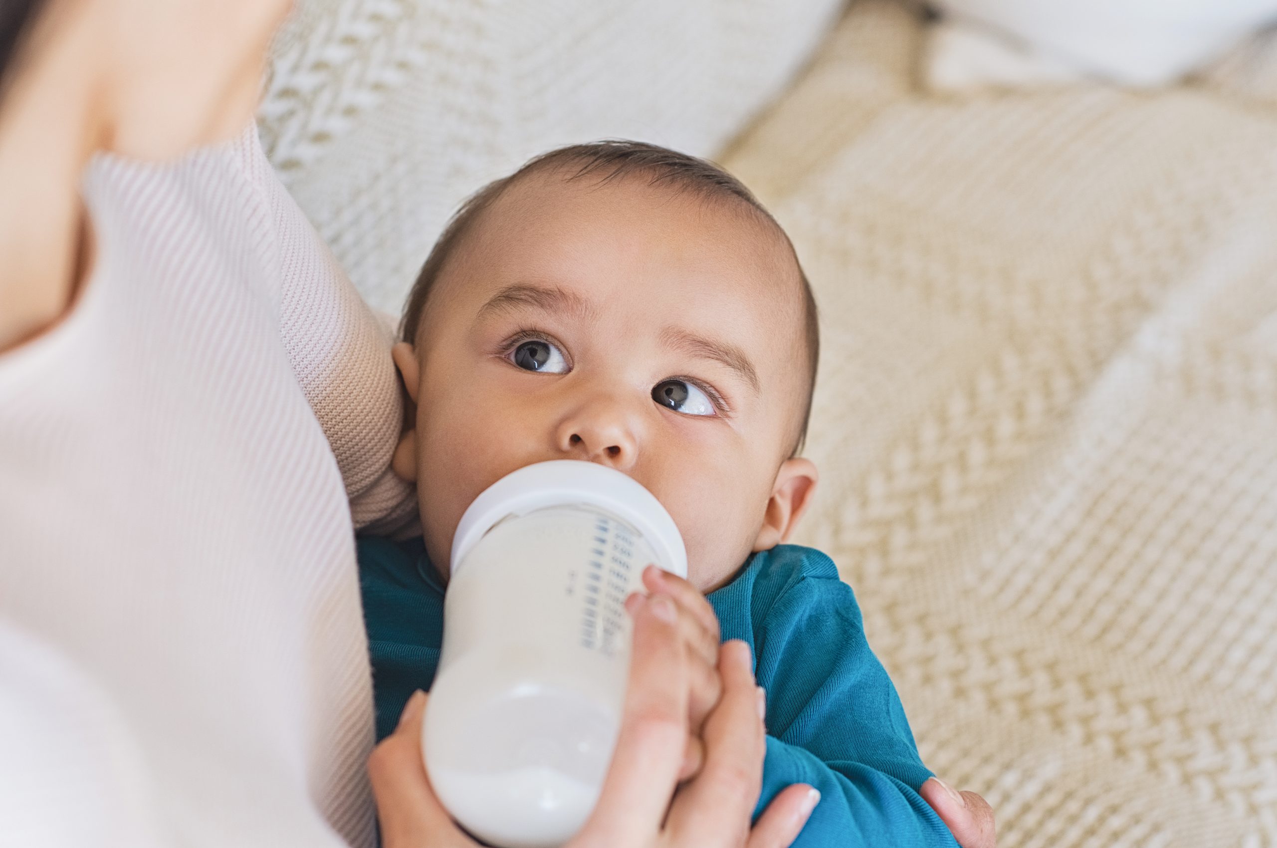 How to Bottle-Feed a Baby
